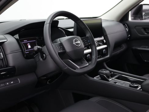 Used 2026 Nissan Pathfinder SV AWD/4WD image 15