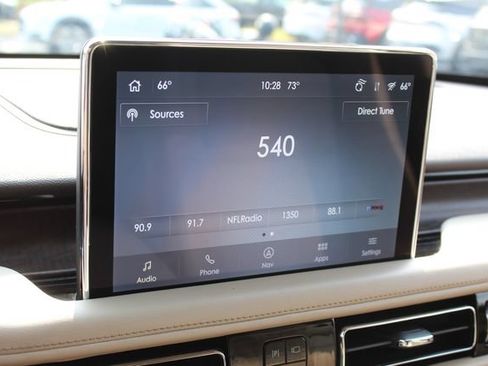 Used 2022 Lincoln Aviator Reserve w/ Equipment Group 201A AWD/4WD image 24