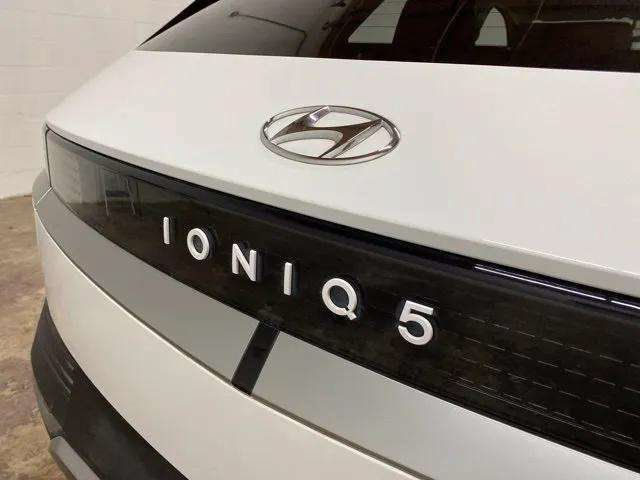 Used 2024 Hyundai Ioniq 5 SE RWD image 95