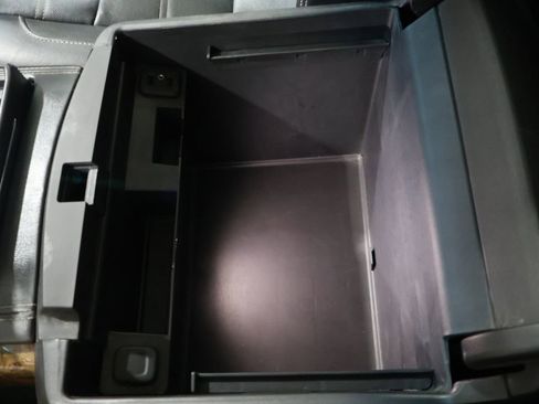 Used 2016 GMC Yukon Denali image 31