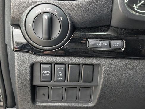 Certified 2024 Nissan Titan SV w/ SV Convenience Package image 25