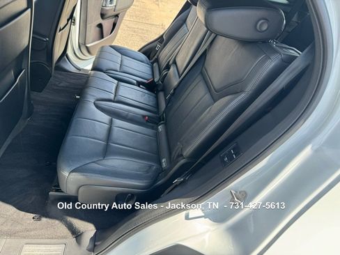 Used 2019 Land Rover Discovery HSE image 40