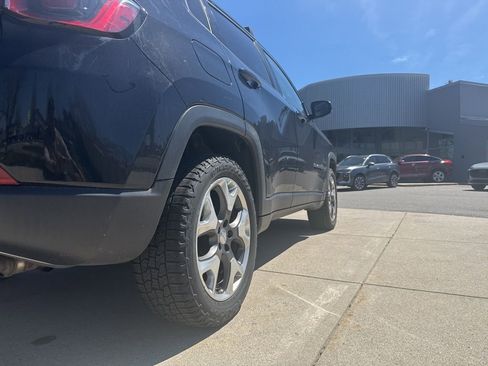 Used 2019 Jeep Compass Limited AWD/4WD image 7