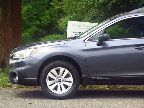 Used 2016 Subaru Outback 2.5i Premium AWD/4WD image 25