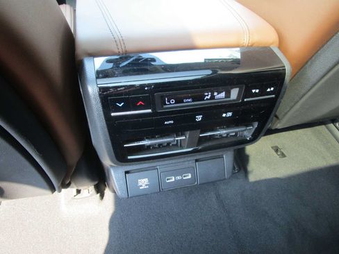 Certified 2024 Acura MDX SH-AWD w/ Technology Package image 12