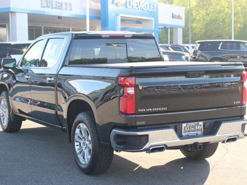 Used 2023 Chevrolet Silverado 1500 LTZ w/ LTZ Convenience Package II AWD/4WD image 4