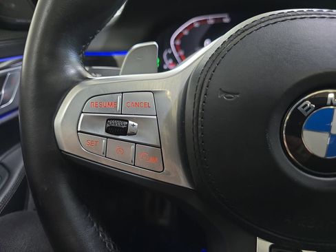 Used 2022 BMW 740i w/ M Sport Package image 20
