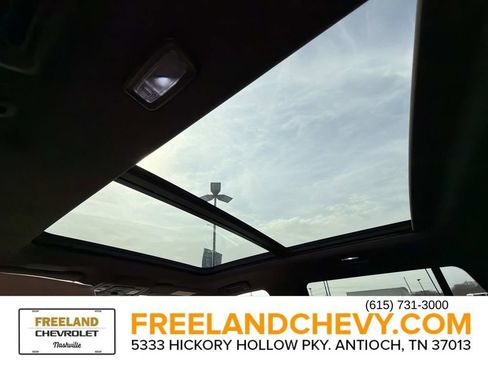 Used 2023 Cadillac Escalade Premium Luxury image 22