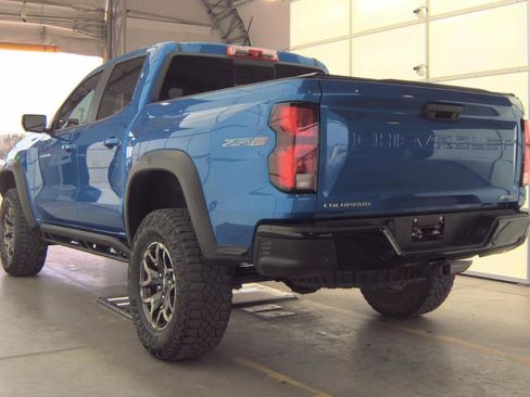 Used 2023 Chevrolet Colorado ZR2 w/ ZR2 Convenience Package III image 3