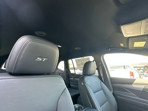 New 2026 Buick Enclave Sport Touring image 18