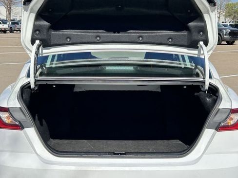 Used 2025 Toyota Camry LE image 27