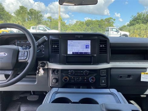 New 2025 Ford F450 XL w/ XL Chrome Package image 68