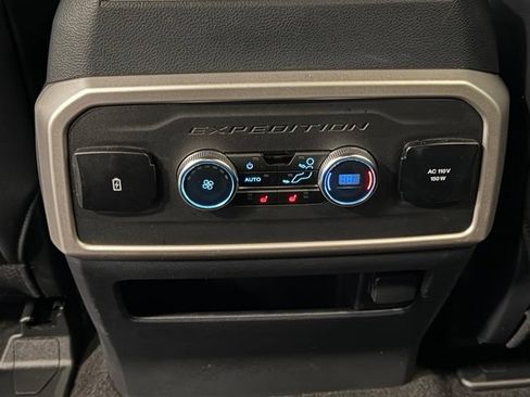 Used 2024 Ford Expedition Max Limited RWD image 32