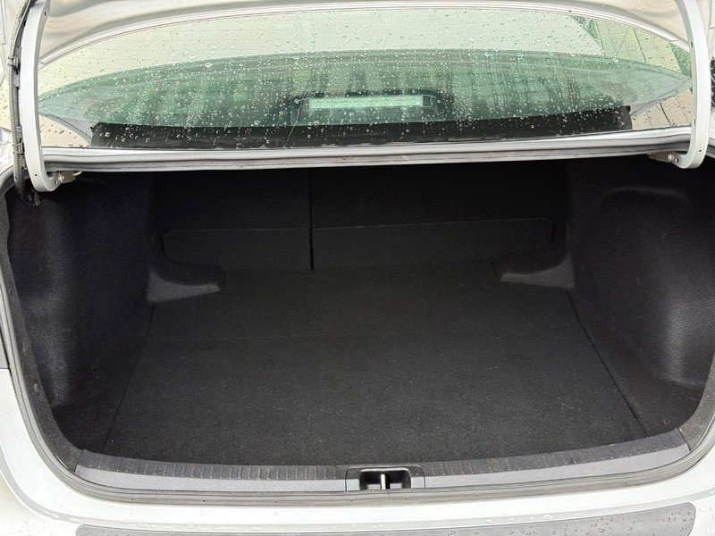 Used 2023 Toyota Corolla LE FWD image 9