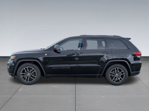 Used 2018 Jeep Grand Cherokee Trailhawk AWD/4WD image 2