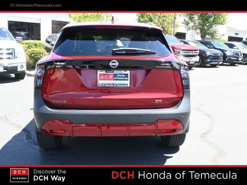 Used 2025 Nissan Kicks SR FWD image 6