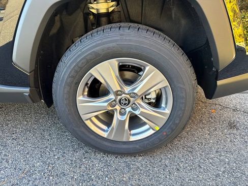 New 2025 Toyota RAV4 XLE image 15