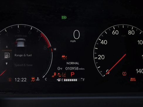 Used 2025 Honda Ridgeline Black Edition image 9