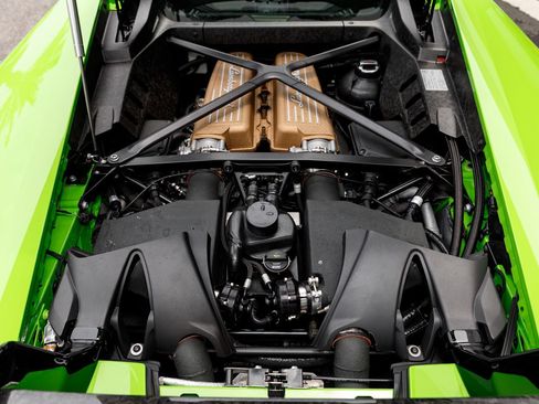 Used 2018 Lamborghini Huracan Performante AWD/4WD image 63