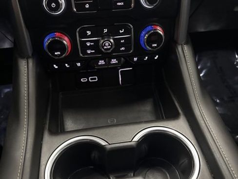 Used 2021 GMC Yukon SLT image 12