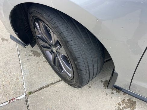 Used 2024 Toyota Sienna XSE FWD image 33