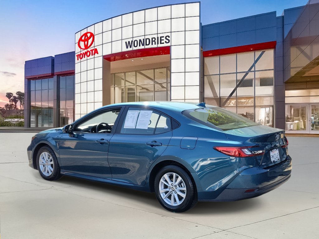 Used 2025 Toyota Camry LE FWD image 4