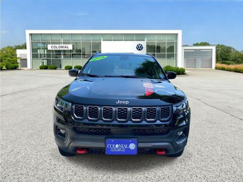 Used 2024 Jeep Compass Trailhawk w/ Sun and Sound Group AWD/4WD image 8