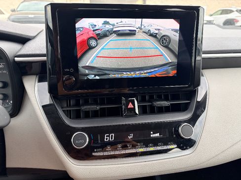 Used 2024 Toyota Corolla LE FWD image 18