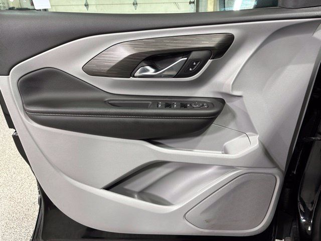 Used 2024 GMC Terrain SLE FWD image 37