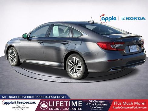 Used 2018 Honda Accord Touring image 4