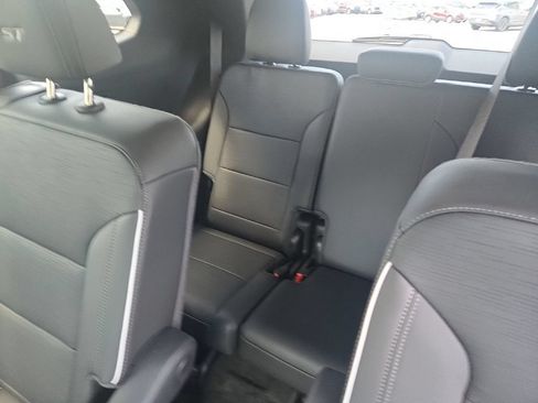Certified 2025 Buick Enclave Sport Touring FWD image 14