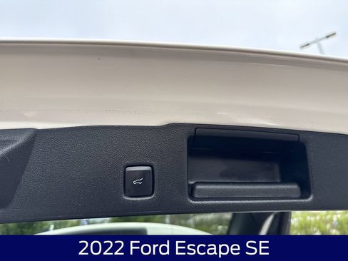 Used 2022 Ford Escape SE w/ Convenience Package AWD/4WD image 12