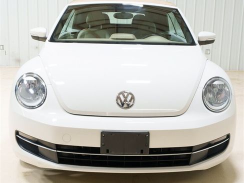 Used 2013 Volkswagen Beetle TDI FWD image 19