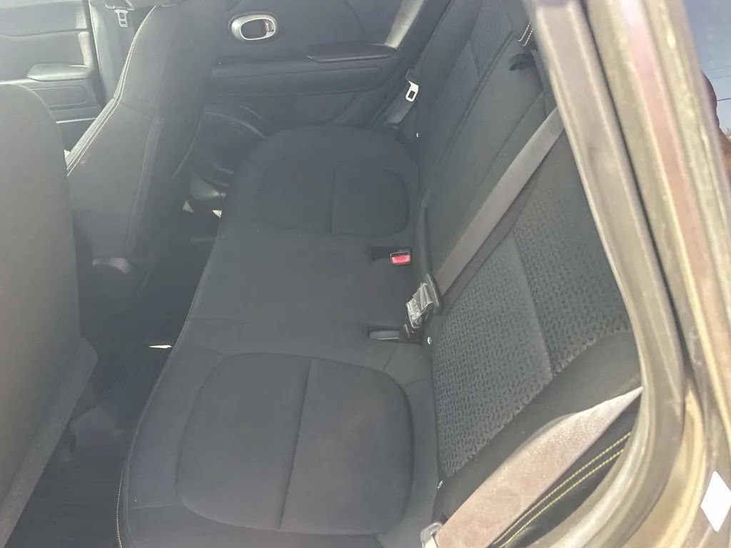 Used 2015 Kia Soul + FWD image 15