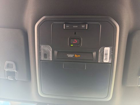 Certified 2025 Toyota Tacoma TRD Off-Road image 24