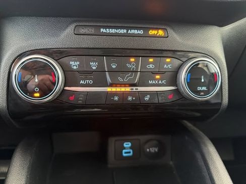 Used 2022 Ford Escape SEL FWD image 37