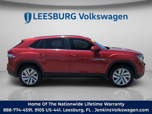 Used 2022 Volkswagen Atlas Cross Sport SE FWD image 3