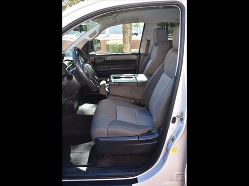 Used 2016 Toyota Tundra SR w/ Tow Package RWD image 15