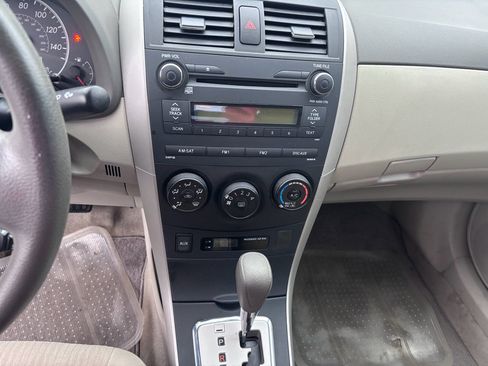 Used 2010 Toyota Corolla LE image 16