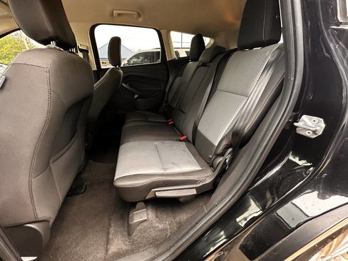 Used 2018 Ford Escape SE w/ SE Sync 3 Package FWD image 16