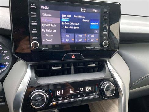 Used 2022 Toyota Venza LE image 12