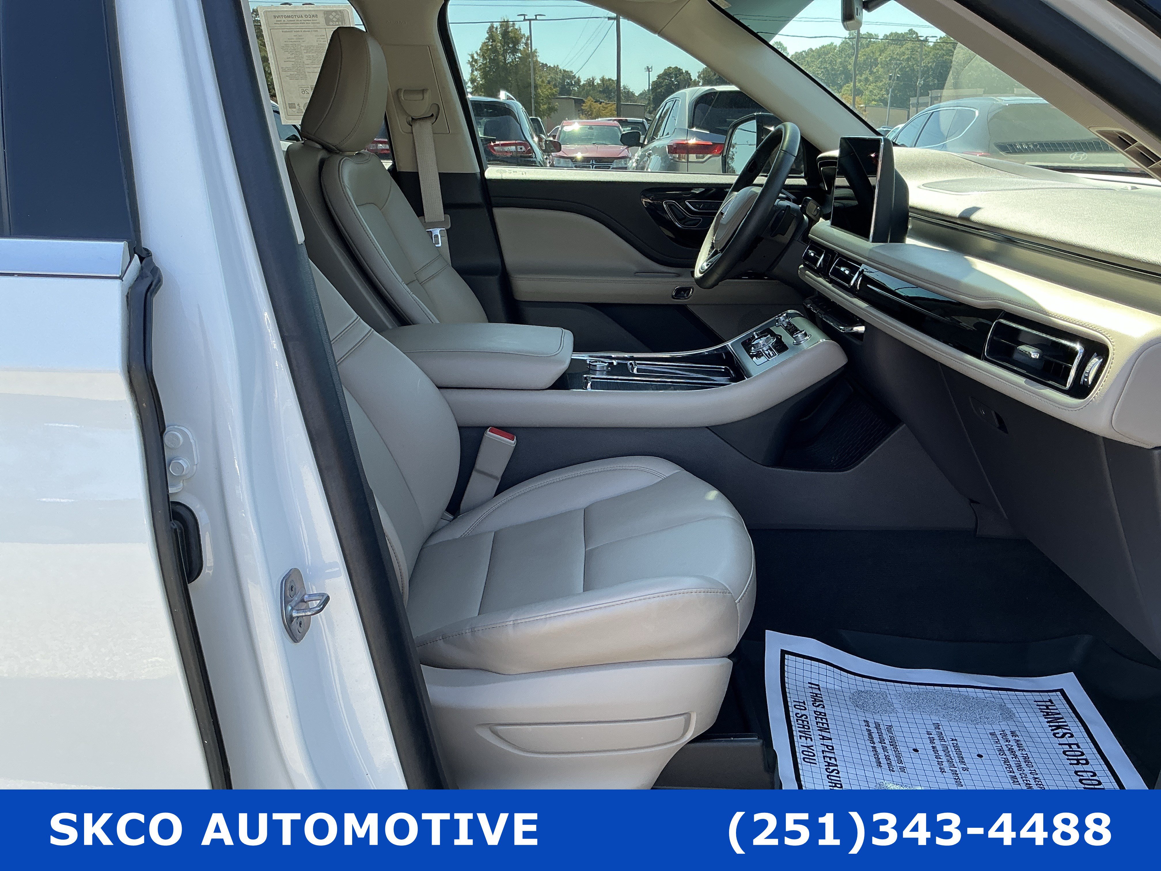 Used 2023 Lincoln Aviator 2WD w/ Premium Package image 13