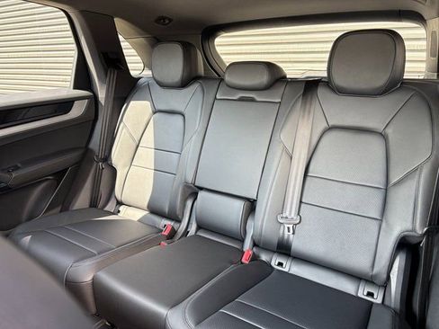 Certified 2026 Porsche Cayenne AWD/4WD image 22