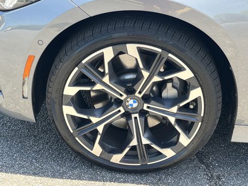 Used 2025 BMW 330i Sedan w/ Premium Package image 31