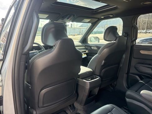 New 2027 Kia Telluride S w/ Towing Package image 27