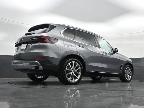 Used 2024 BMW X5 sDrive40i w/ Premium Package RWD image 36