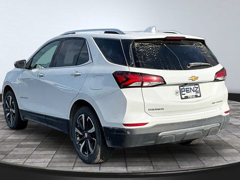 Used 2022 Chevrolet Equinox Premier AWD/4WD image 4