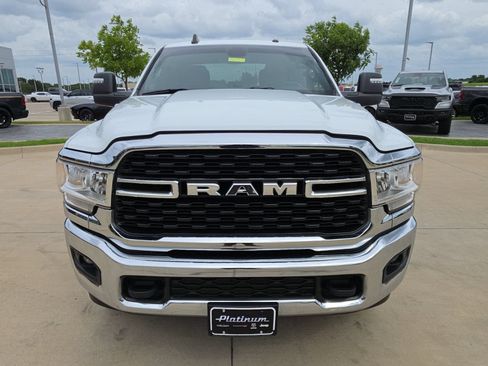 Used 2024 RAM 2500 Big Horn AWD/4WD image 8