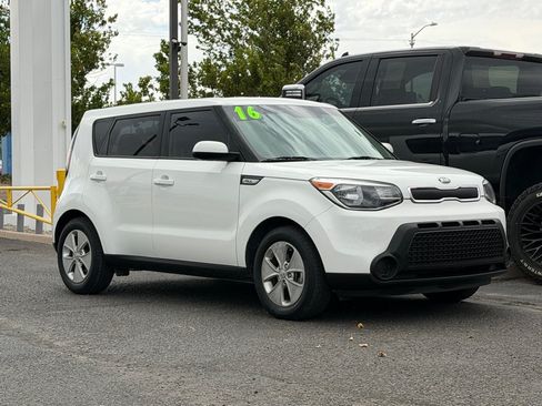 Used 2016 Kia Soul FWD image 49