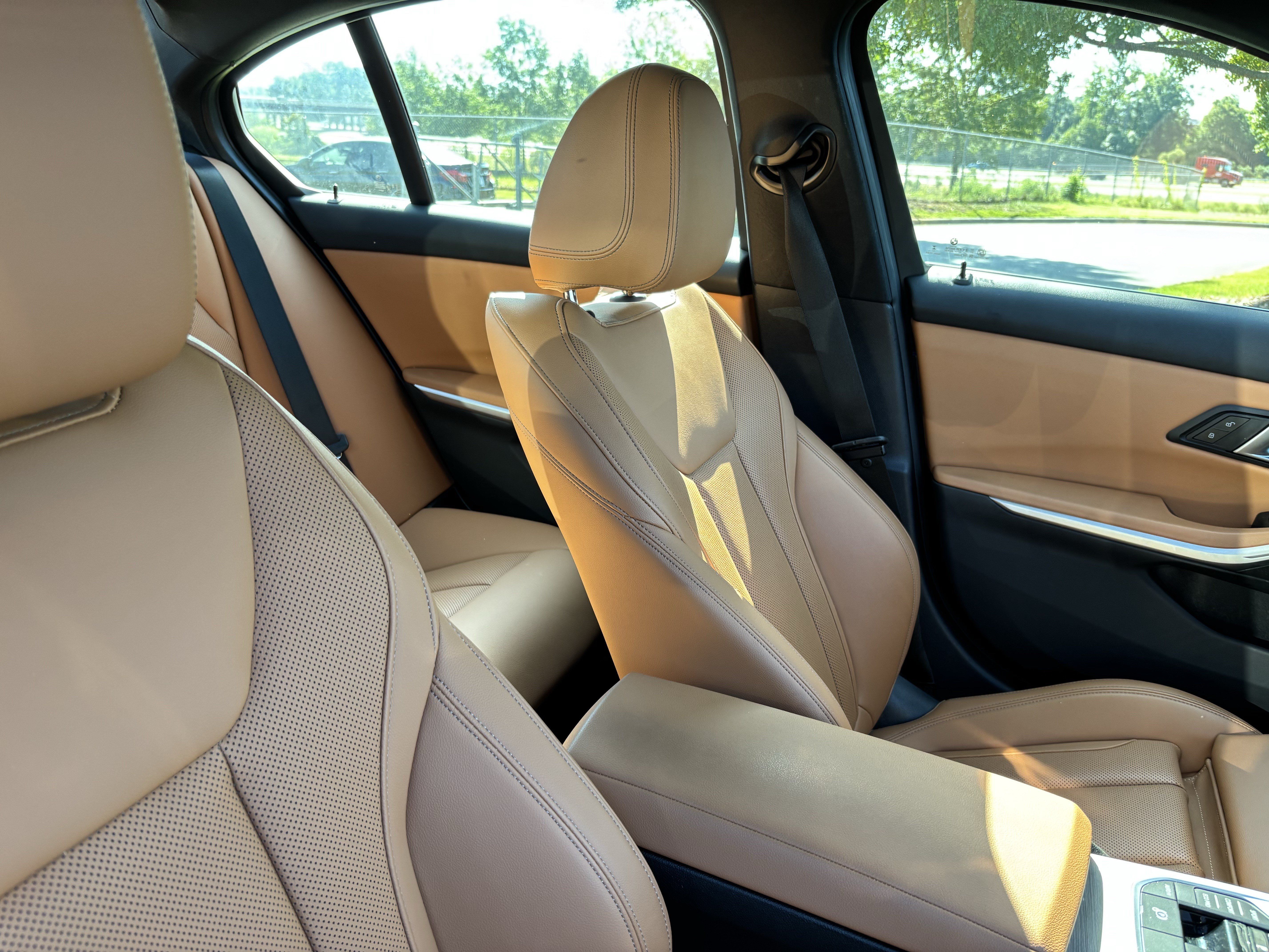 Certified 2025 BMW 330i Sedan RWD image 34